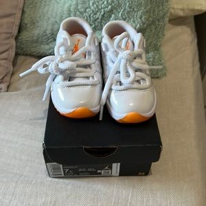 Jordan 11. Retro 11s.